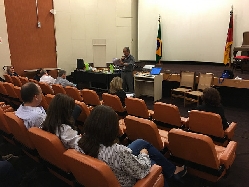 Auditores-Fiscais analisam nova proposta do governo no Dia Sem Computador